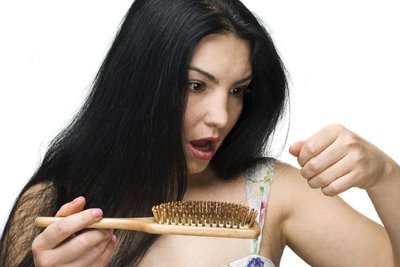Kadın Saç Dökülmesi